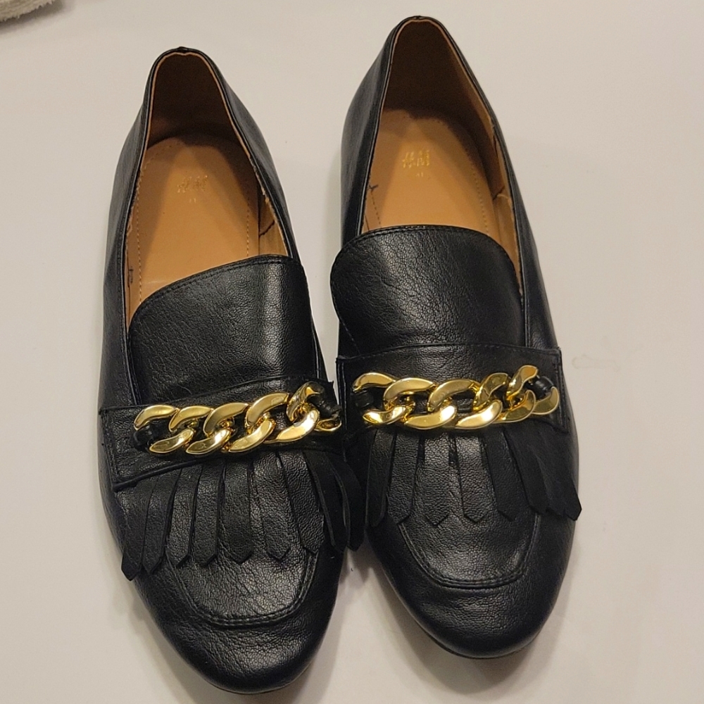 H&M Black Loafers Decorative chain size 9.5